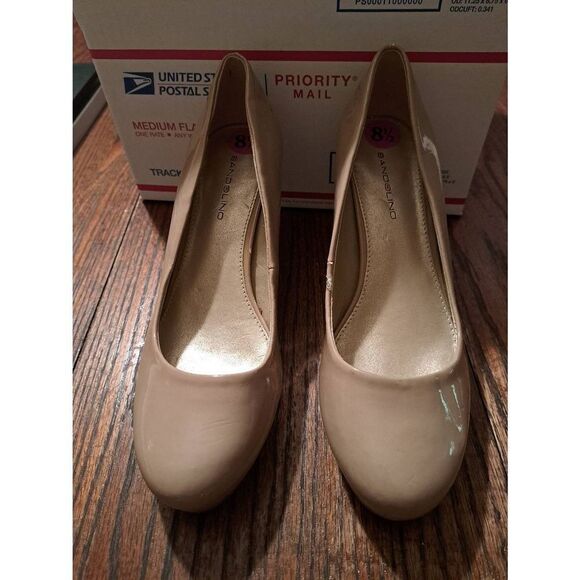 Size 8.5M Bandolino Tan Khaki Round Closed Toe High Heel Pump Dress Shoes - Picture 4 of 12